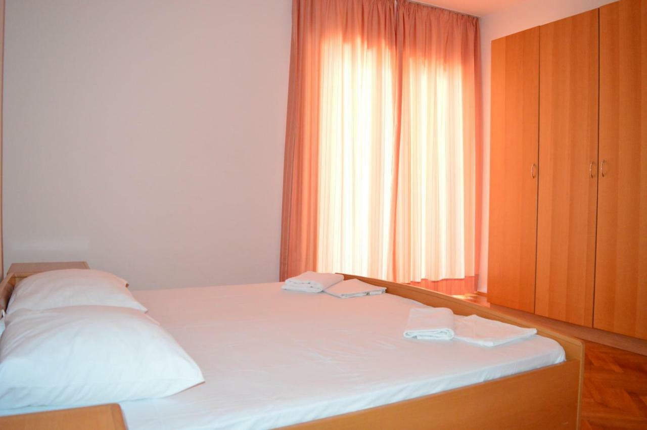 Apartmani Macak II Novalja Exterior foto